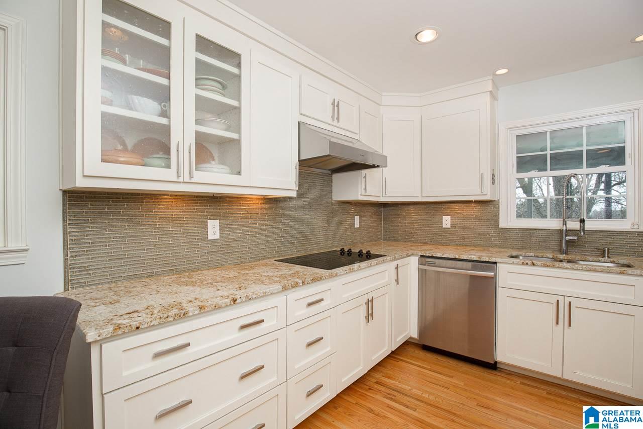 1613 Shades Crest Road Birmingham, AL 35226 - Photo 10 of 49