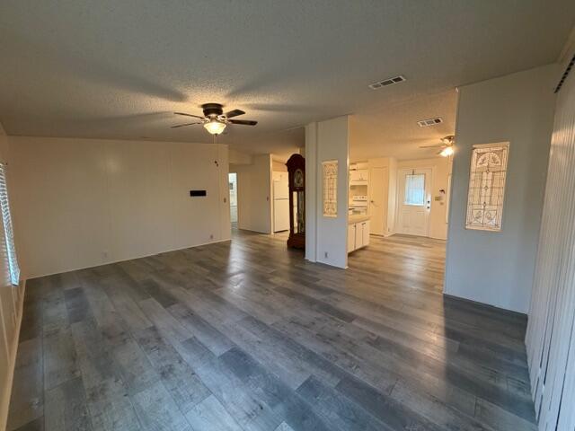 340 Hickory Ridge Drive Sebring, FL 33876 - Photo 4 of 21 a view of an empty room and wooden floor