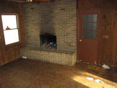 210 West Rolfe Street Perry, MI 48872 - Photo 5 of 9 20132986-4.JPG