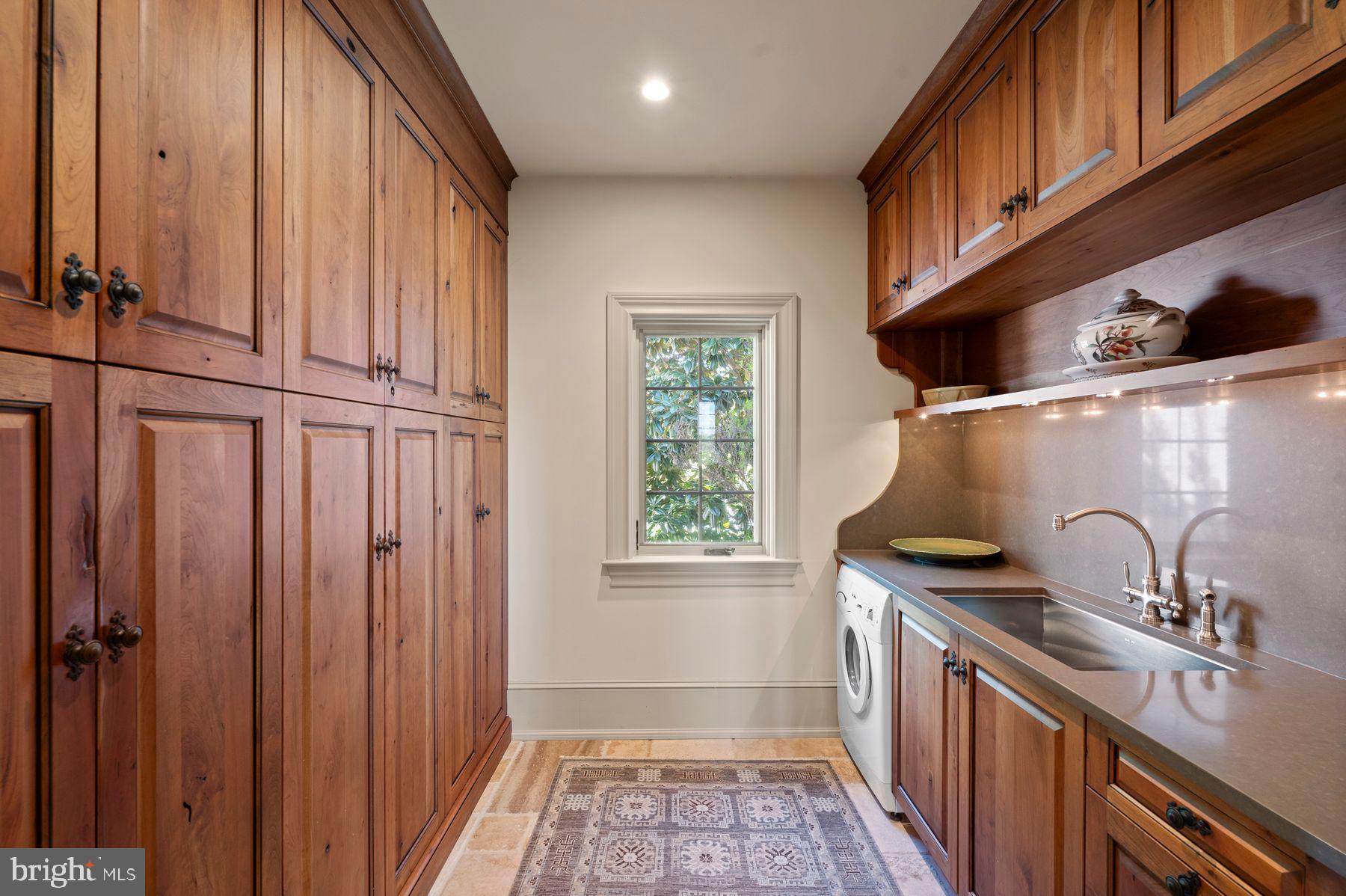 925 Drovers Lane Chester Springs, PA 19425 - Photo 29 of 96 Kitchen pantry with laundry feature for linens
