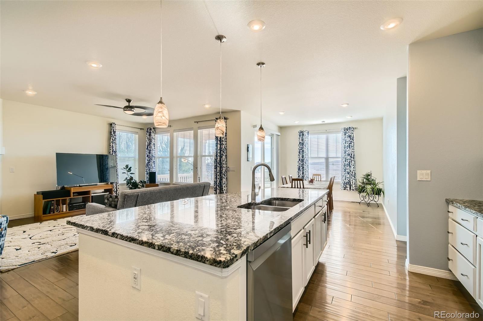 14737 Ulster Loop Thornton, CO 80602 - Photo 4 of 31