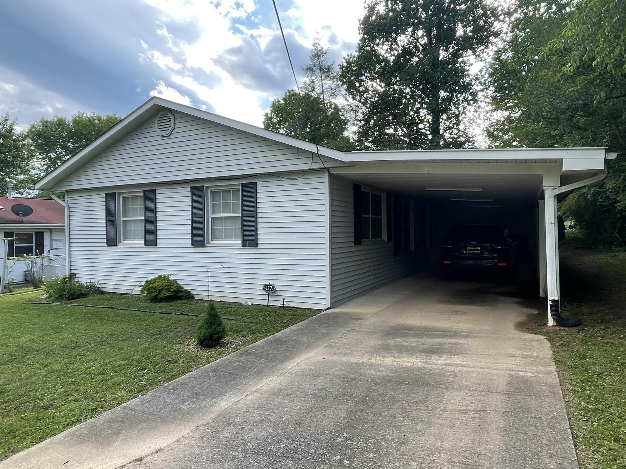 117 Parsons Road Oak Ridge, TN 37830 - Photo 2 of 23 IMG_E2842