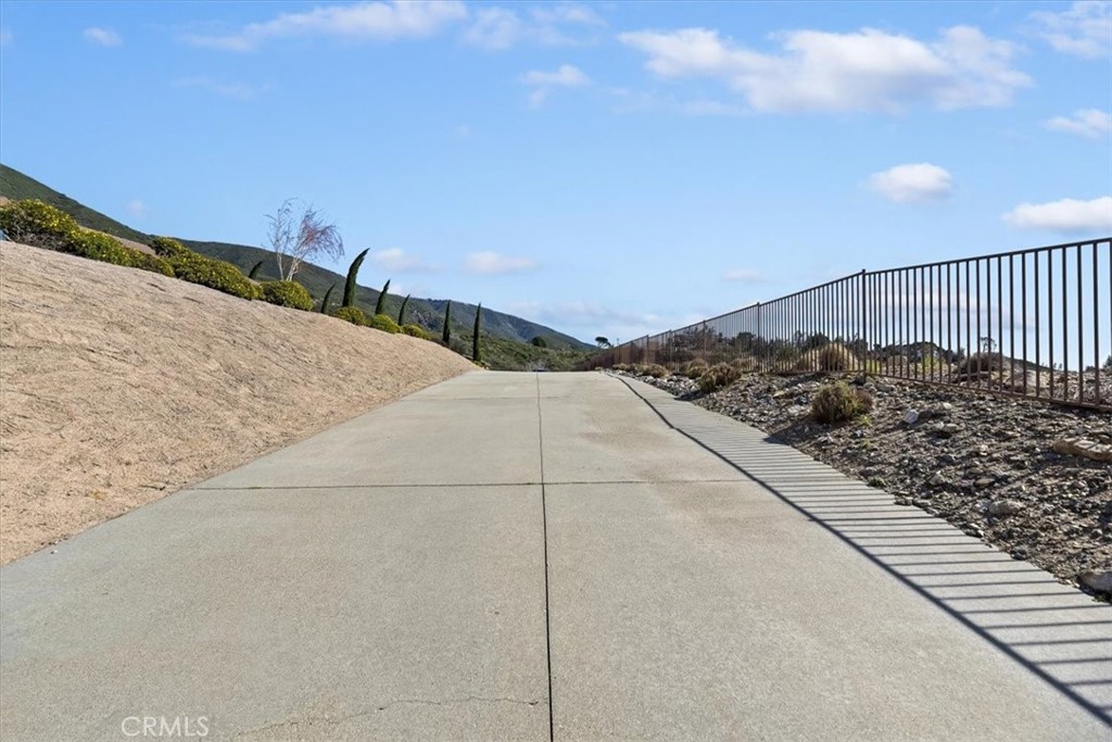 923 Devore Road San Bernardino, CA 92407 - Photo 60 of 65 a view of a pathway