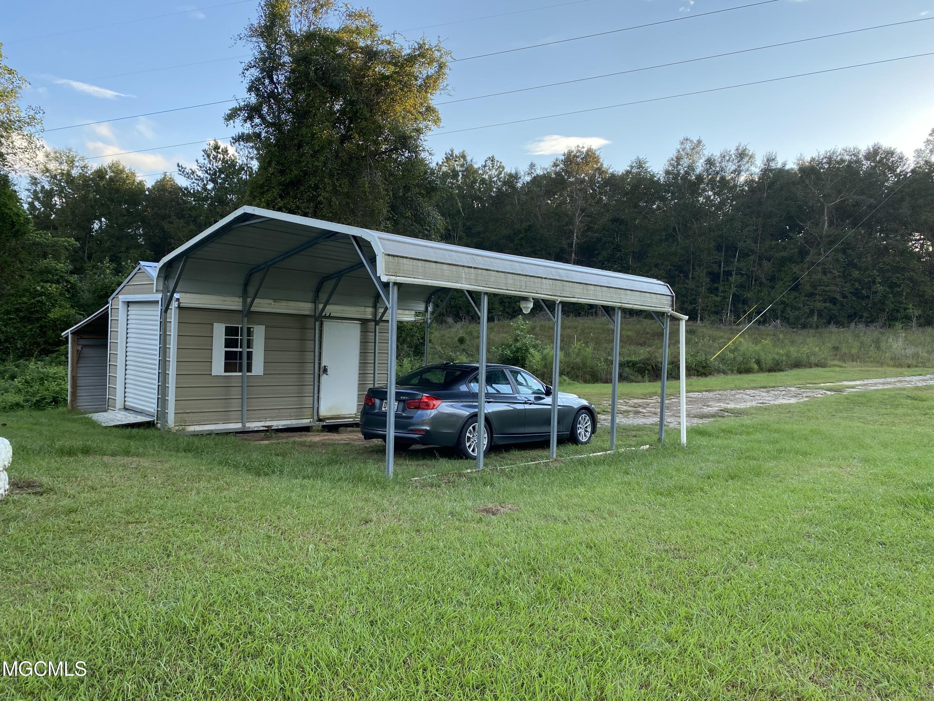 25 Hester Loop Perkinston, MS 39573 - Photo 17 of 20 98D823BE-88C4-424F-A17E-721D72146BC7