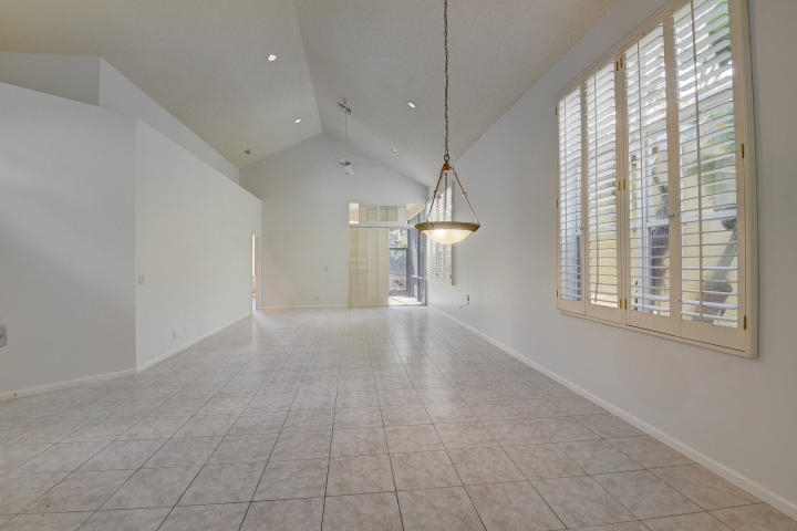 6684 Northwest 25th Avenue Boca Raton, FL 33496 - Photo 11 of 32 20200623000636130657000000-o