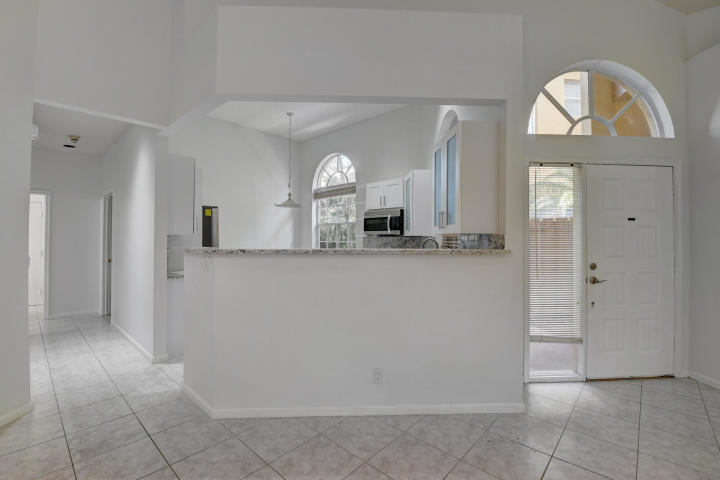 6684 Northwest 25th Avenue Boca Raton, FL 33496 - Photo 12 of 32 20200623000642343863000000-o