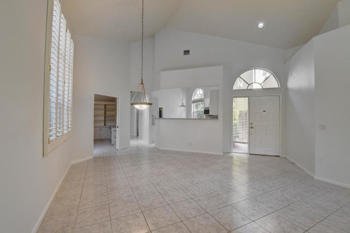 6684 Northwest 25th Avenue Boca Raton, FL 33496 - Photo 5 of 32 20200623000609326995000000-o