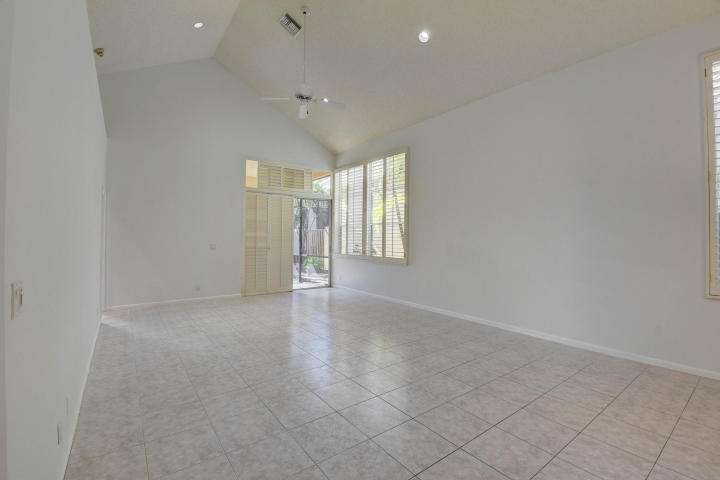 6684 Northwest 25th Avenue Boca Raton, FL 33496 - Photo 6 of 32 20200623000612704515000000-o