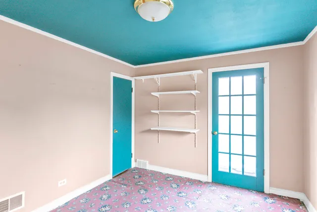 $325,000 | 1623 Sawyer Avenue, Glen Ellyn, IL 60137