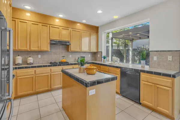 $749,000 | 905 Glide Ferry Way, Sacramento, CA 95831