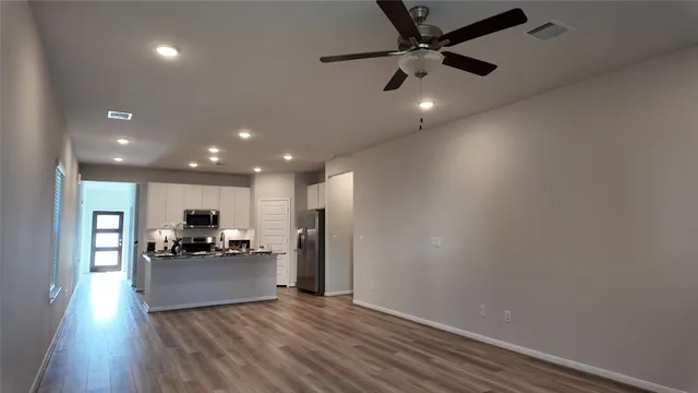 $2,150 | 8356 Bristlecone Pine Way, Magnolia, TX 77354