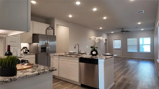 $2,150 | 8356 Bristlecone Pine Way, Magnolia, TX 77354