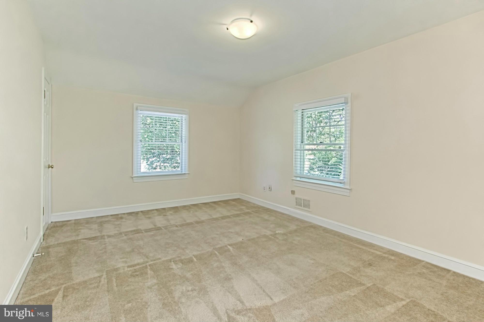 1909 Woodford Road Vienna, VA 22182 - Photo 23 of 30 Bedroom