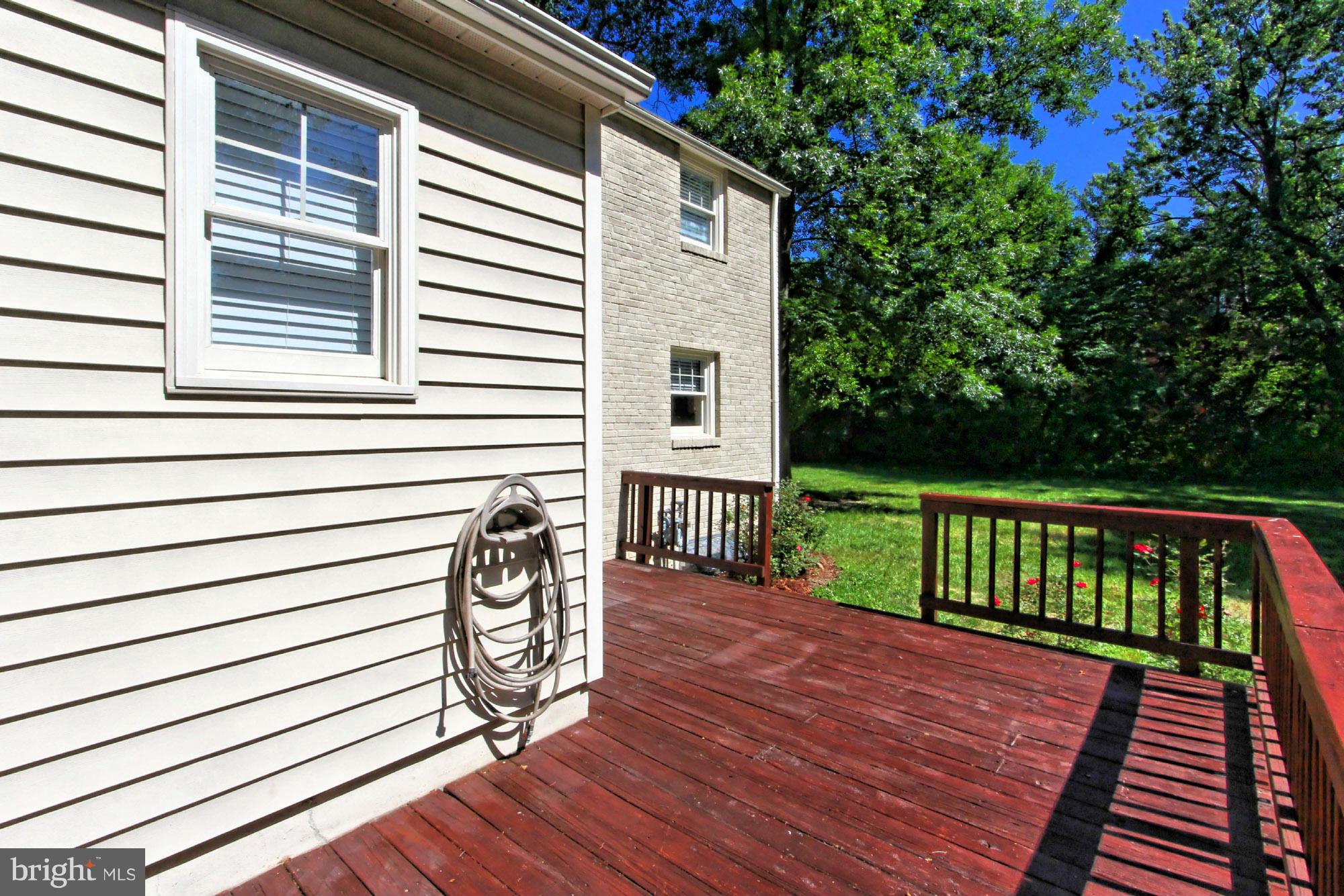 1909 Woodford Road Vienna, VA 22182 - Photo 28 of 30 Exterior (Rear)