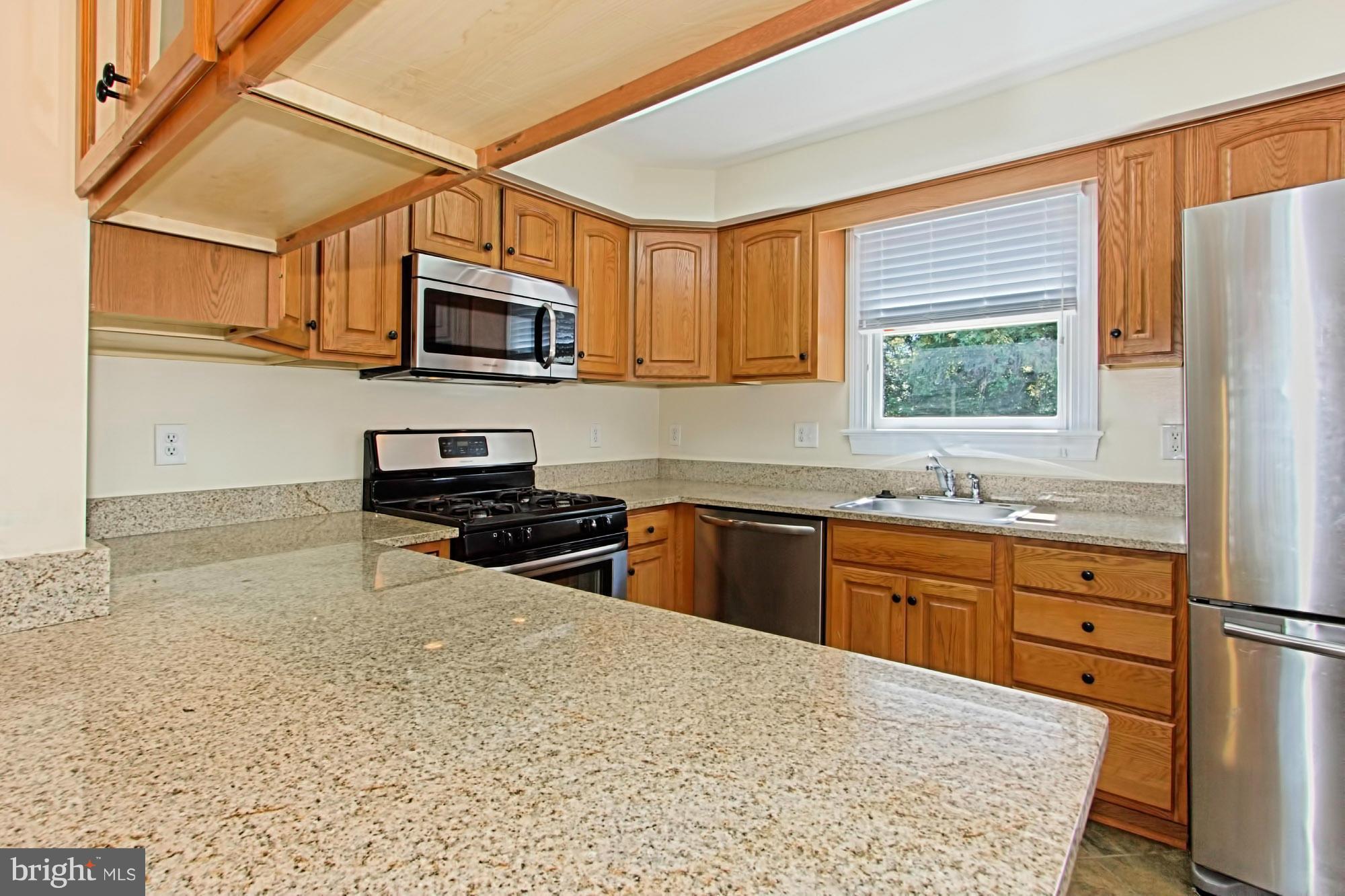 1909 Woodford Road Vienna, VA 22182 - Photo 6 of 30 Kitchen