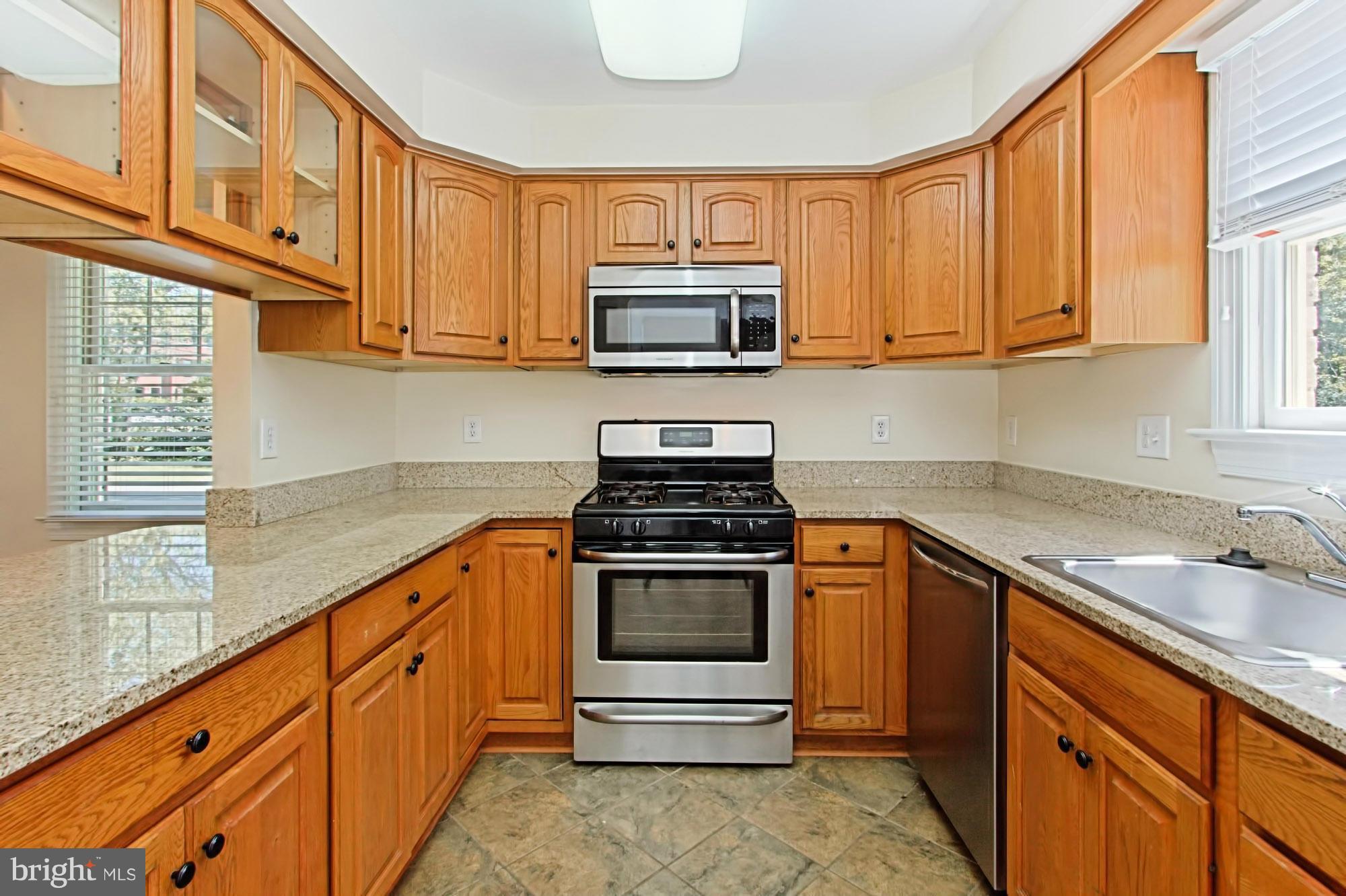 1909 Woodford Road Vienna, VA 22182 - Photo 7 of 30 Kitchen