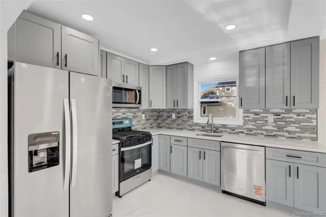 $599,888 | 239 Bayview Avenue, East Patchogue, NY 11772