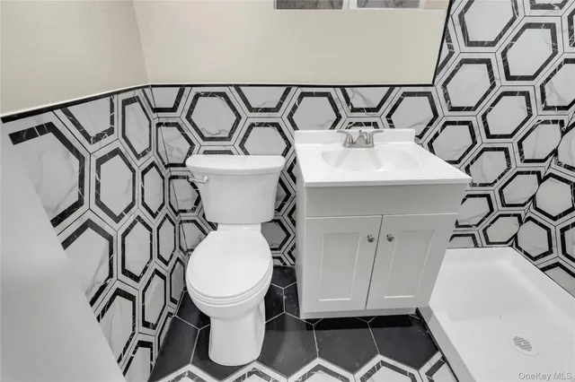 $599,888 | 239 Bayview Avenue, East Patchogue, NY 11772