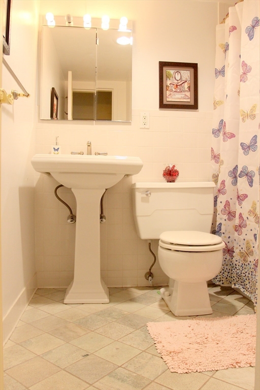 2 Hawthorne Place, Unit 2N Boston, MA 02114 - Photo 15 of 16