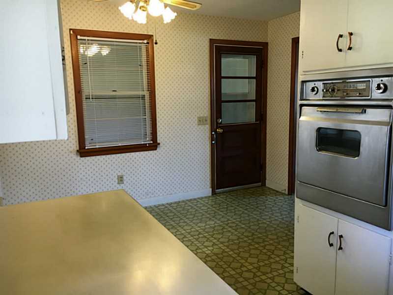 3 Azalea Drive Westerly, RI 02891 - Photo 3 of 20 Kitchen.