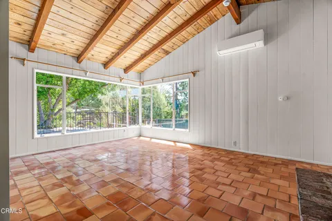 $1,589,000 | 2300 El Moreno Street, La Crescenta, CA 91214