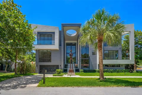 $8,950,000 | 900 Northeast 75th Street, Miami, FL 33138