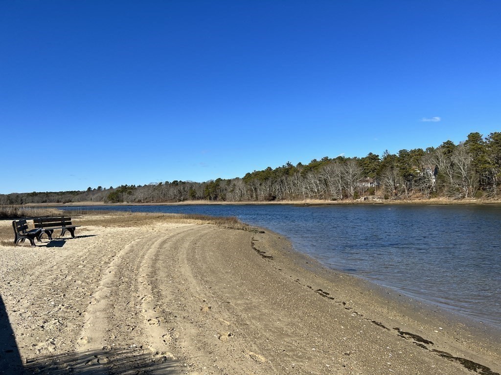 2 Helminth Avenue Wareham, MA 02571 - Photo 4 of 38