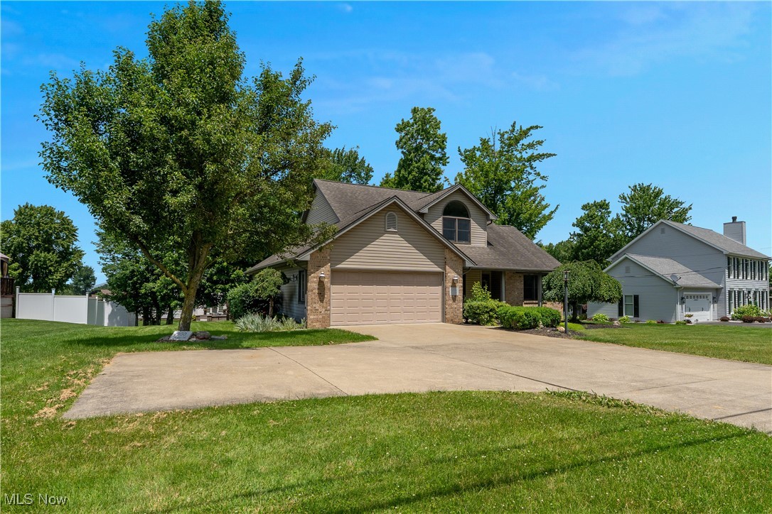 230 Clingan Road Struthers, OH 44471 - Photo 3 of 47 extra parking
