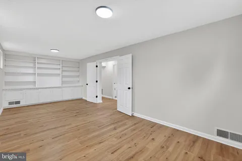 $819,900 | 3811 Egan Drive, Fairfax, VA 22030