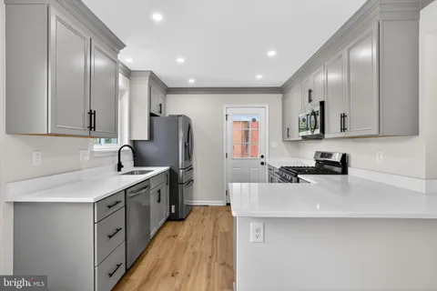 $819,900 | 3811 Egan Drive, Fairfax, VA 22030