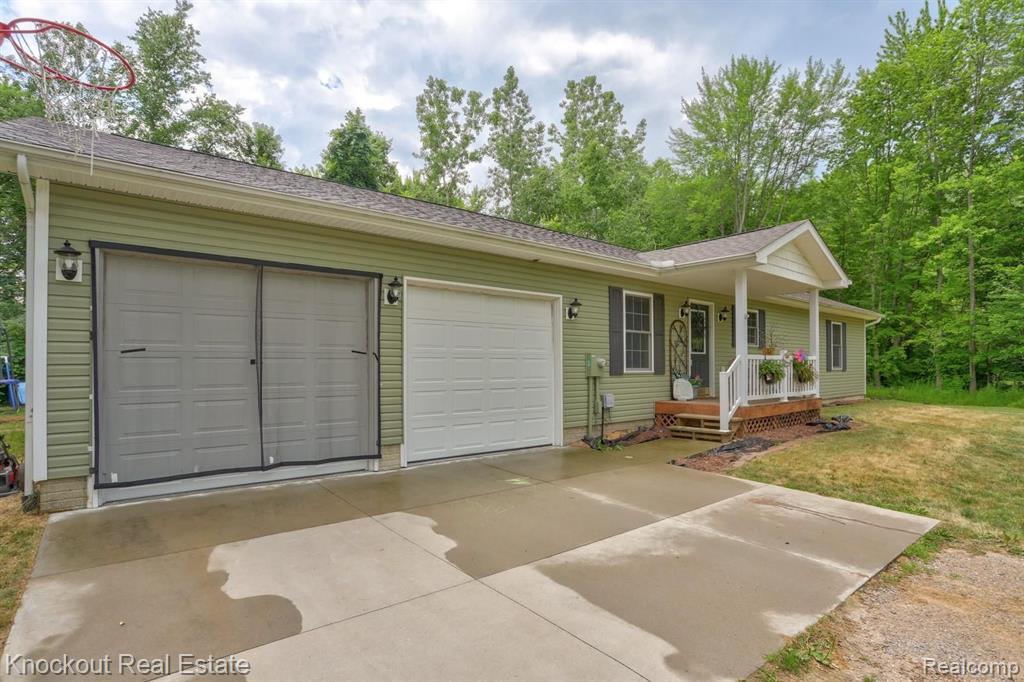 6720 Townline Road Birch Run, MI 48415 - Photo 5 of 26 Gallery Image 5