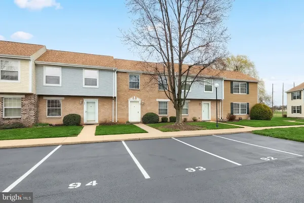 $177,900 | 93 Lexton Drive, Unit 93, York, PA 17404