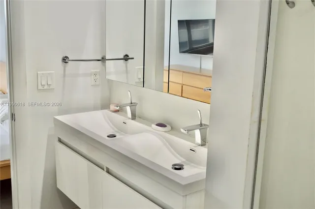 $2,875 | 6770 Indian Creek Drive, Unit TG, Miami Beach, FL 33141