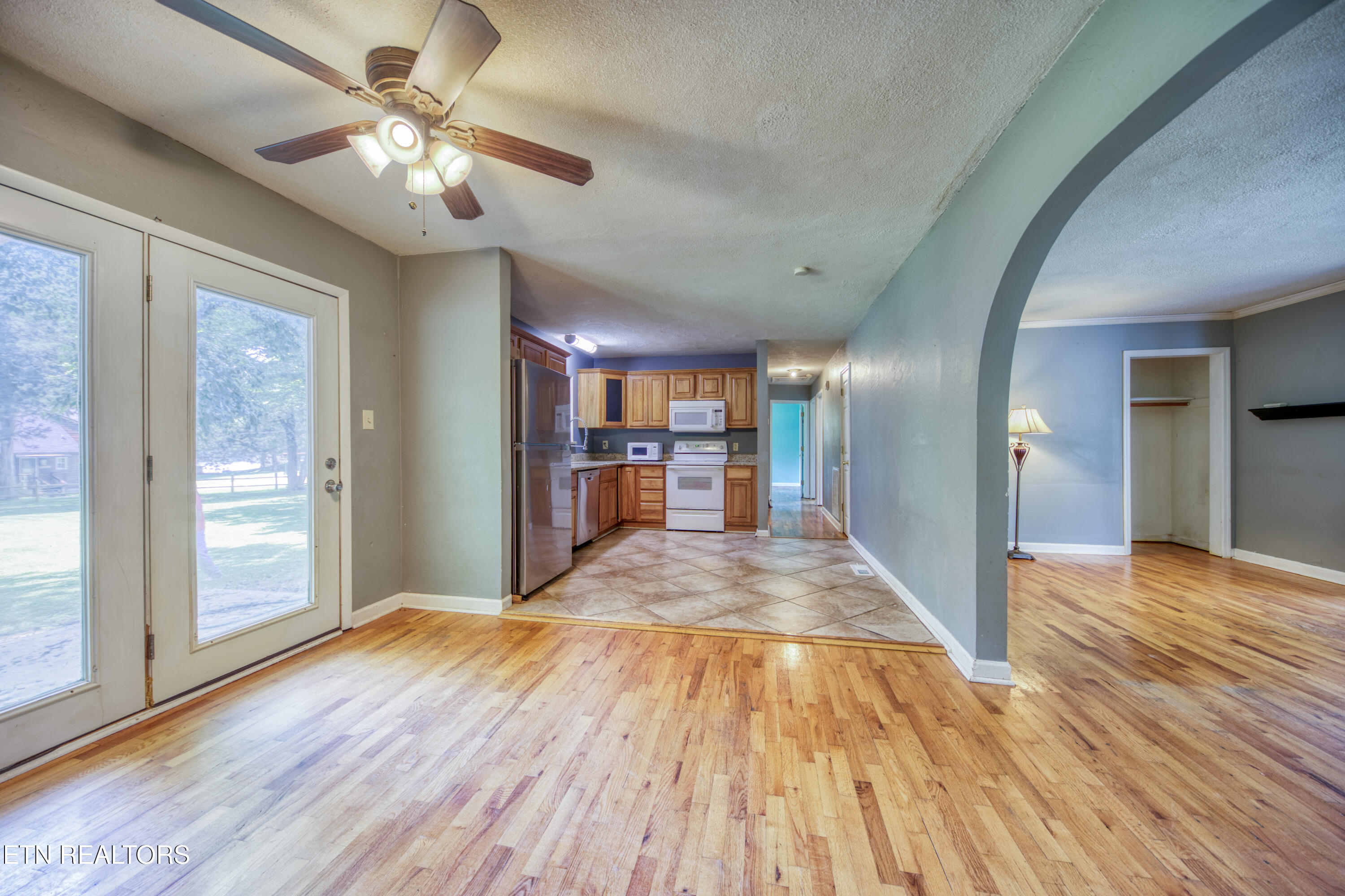 307 Anglers Cove Road Kingston, TN 37763 - Photo 19 of 44 0H3A9561_35_Original