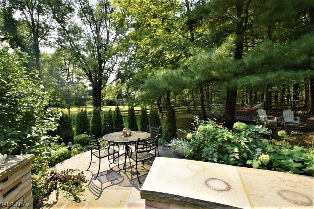 2886 Lander Road Cleveland, OH 44124 - Photo 29 of 35