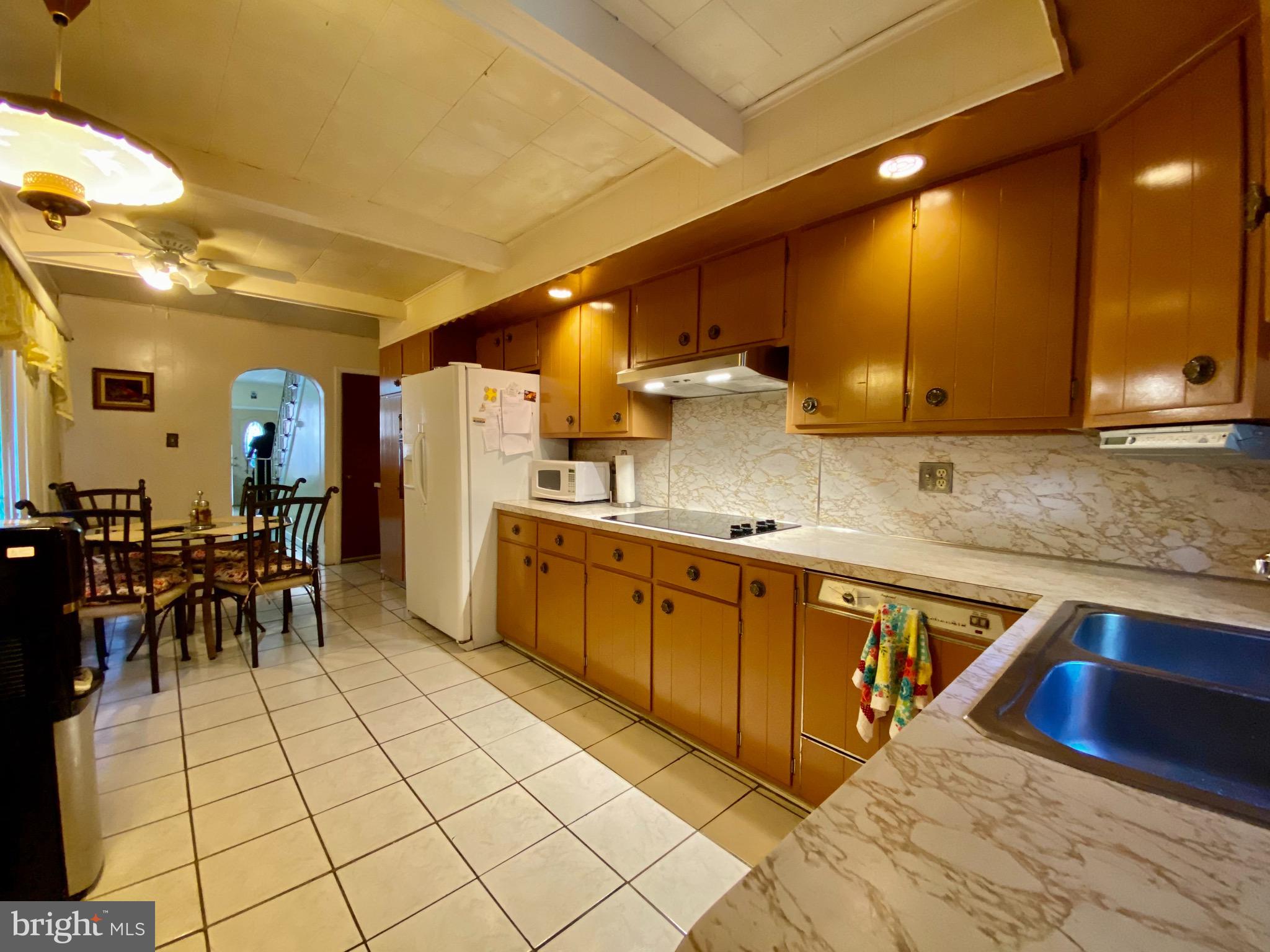 1237 Spring Street Reading, PA 19604 - Photo 19 of 33 Gallery Image 19