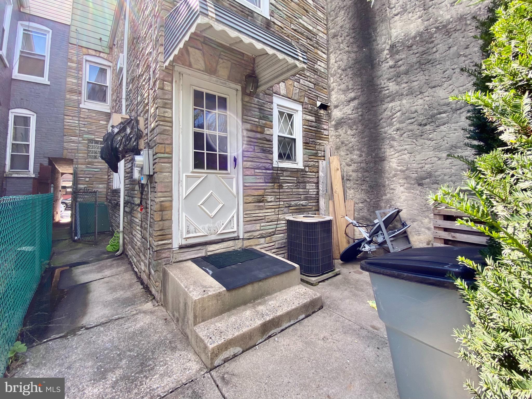 1237 Spring Street Reading, PA 19604 - Photo 31 of 33 Gallery Image 31