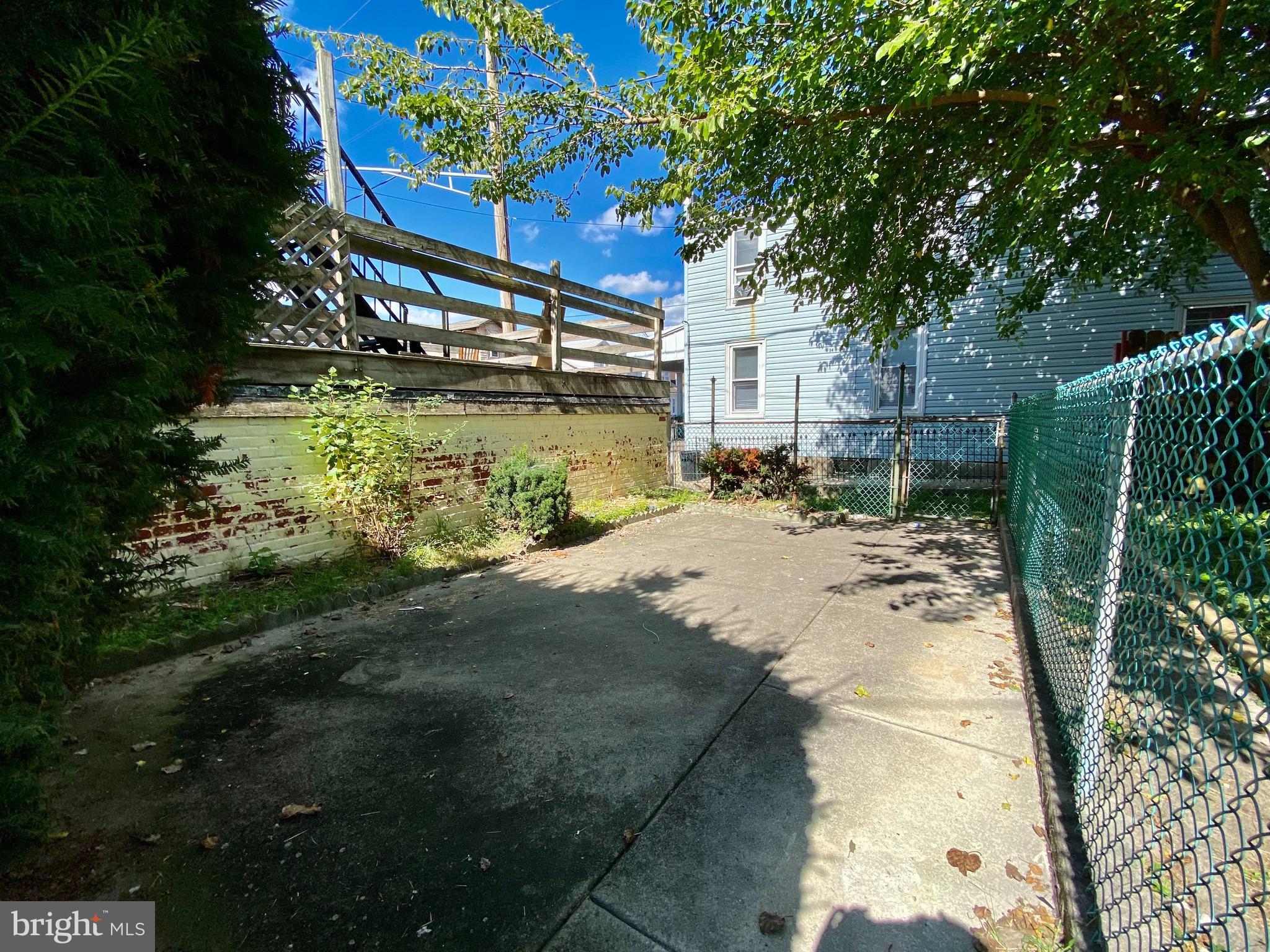 1237 Spring Street Reading, PA 19604 - Photo 33 of 33 Gallery Image 33