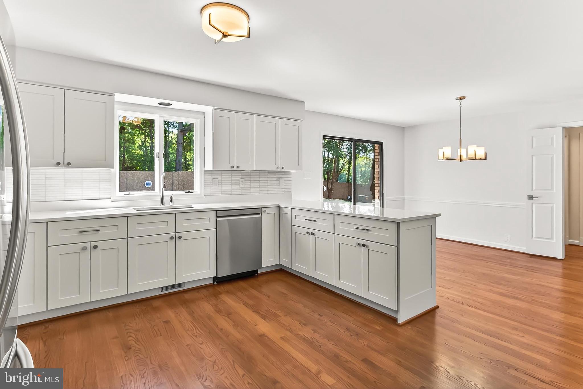 6294 Dunaway Court McLean, VA 22101 - Photo 15 of 76