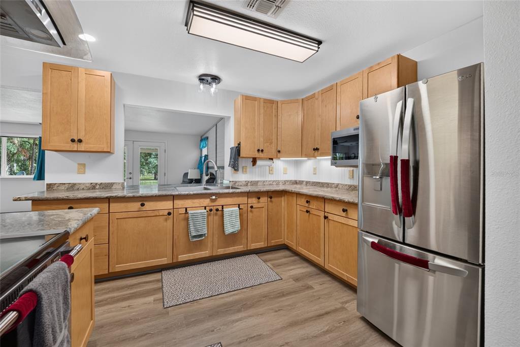 12151 Northeast 52nd Place Road Silver Springs, FL 34488 - Photo 8 of 48 Gallery Image 8