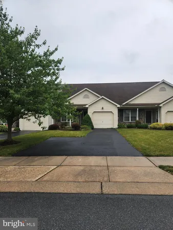 $250,000 | 413 Thrush Drive, Manheim, PA 17545