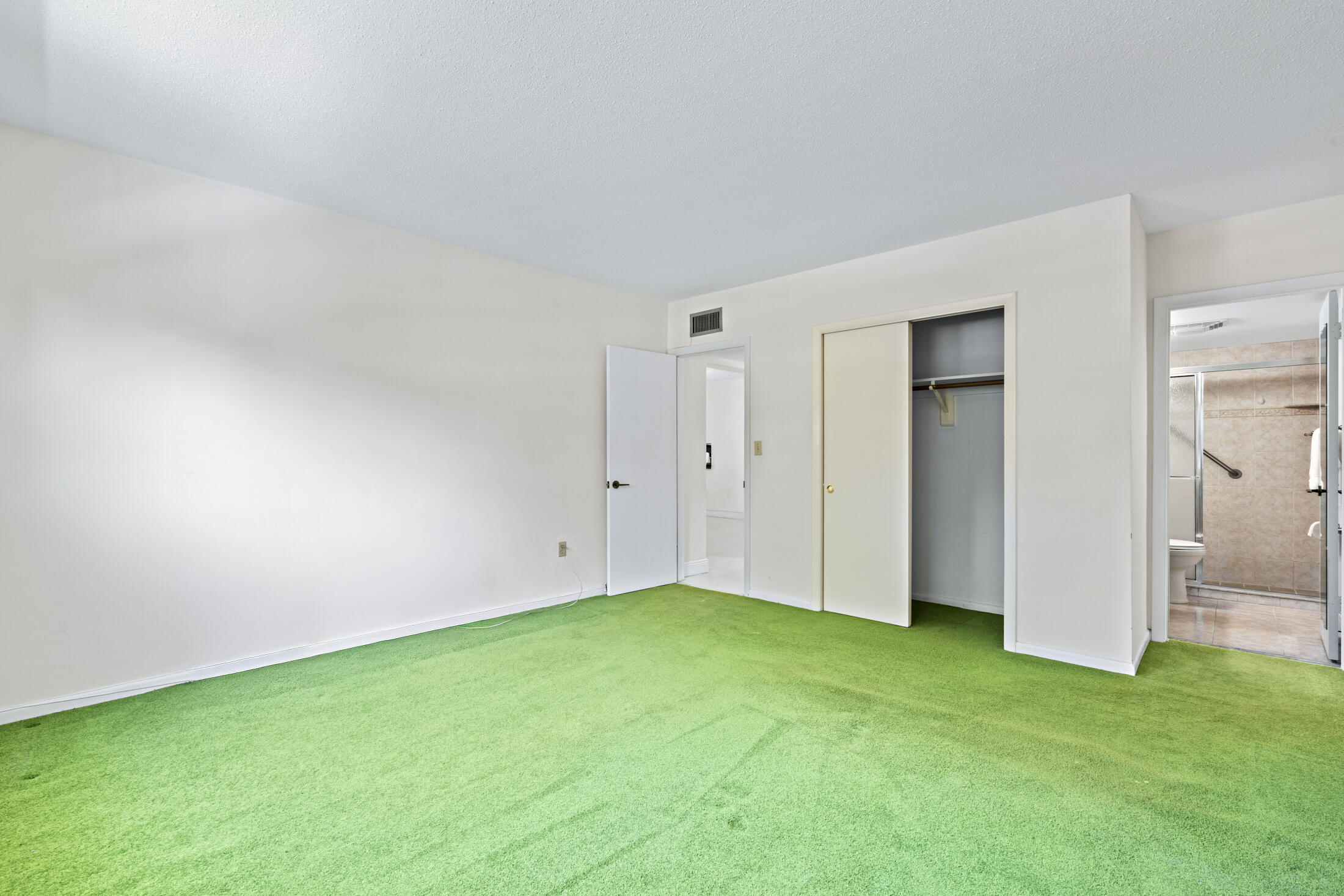 200 East Royal Palm Road, Unit 2110 Boca Raton, FL 33432 - Photo 13 of 36 Primary Bedroom