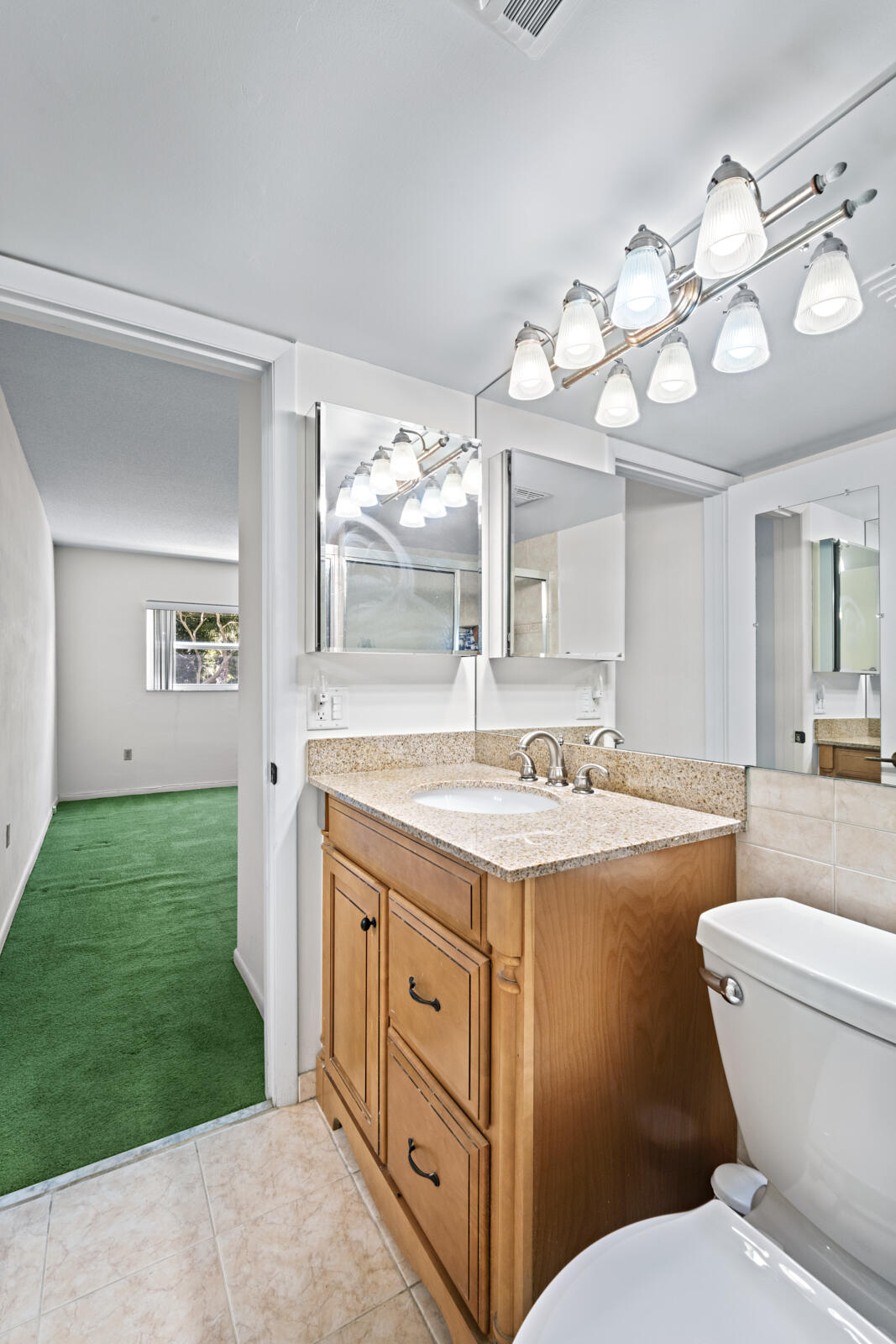 200 East Royal Palm Road, Unit 2110 Boca Raton, FL 33432 - Photo 15 of 36 Primary Bathroom