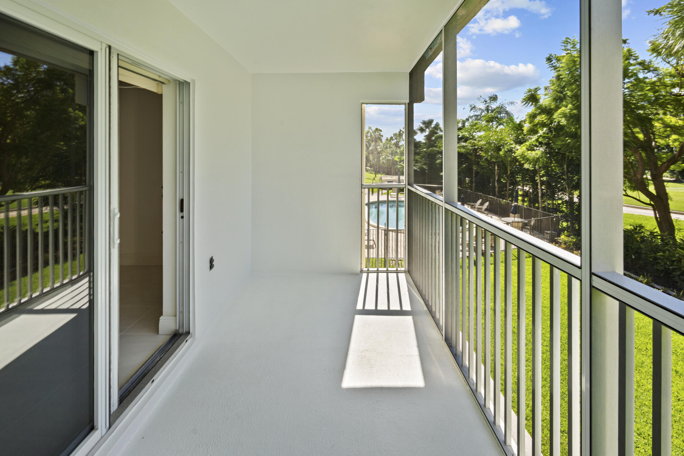 200 East Royal Palm Road, Unit 2110 Boca Raton, FL 33432 - Photo 25 of 36 Covered Patio
