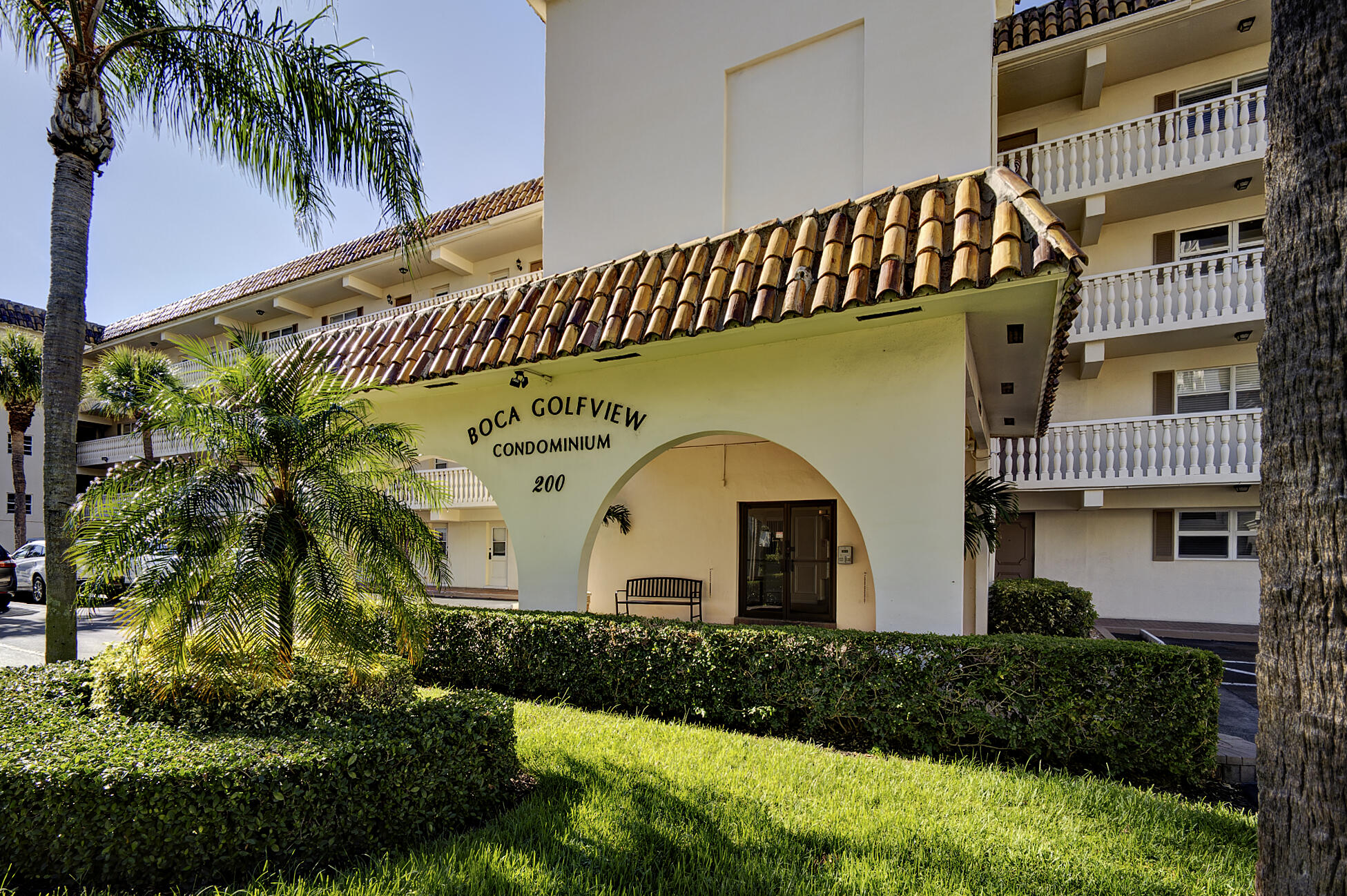 200 East Royal Palm Road, Unit 2110 Boca Raton, FL 33432 - Photo 3 of 36 Front Entrance
