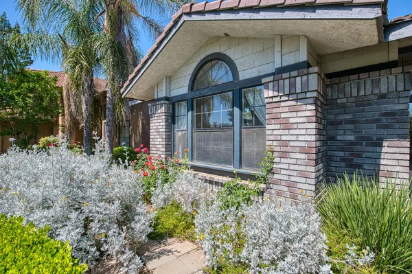 $470,000 | 2091 Escalon Avenue, Clovis, CA 93611