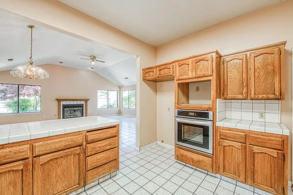 $470,000 | 2091 Escalon Avenue, Clovis, CA 93611