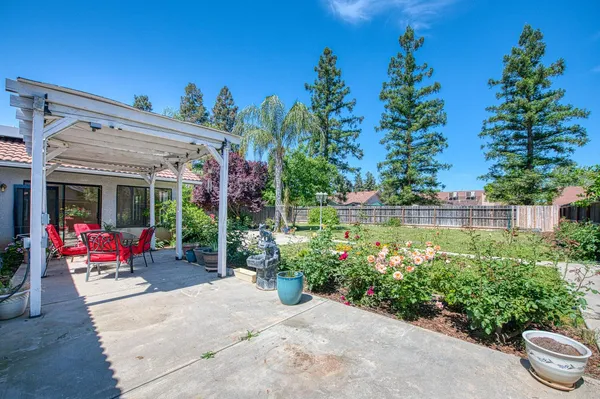 $470,000 | 2091 Escalon Avenue, Clovis, CA 93611