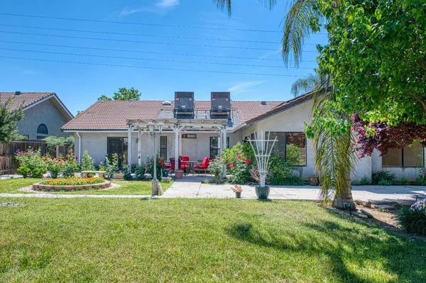 $470,000 | 2091 Escalon Avenue, Clovis, CA 93611