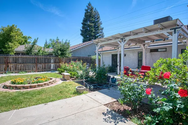 $470,000 | 2091 Escalon Avenue, Clovis, CA 93611